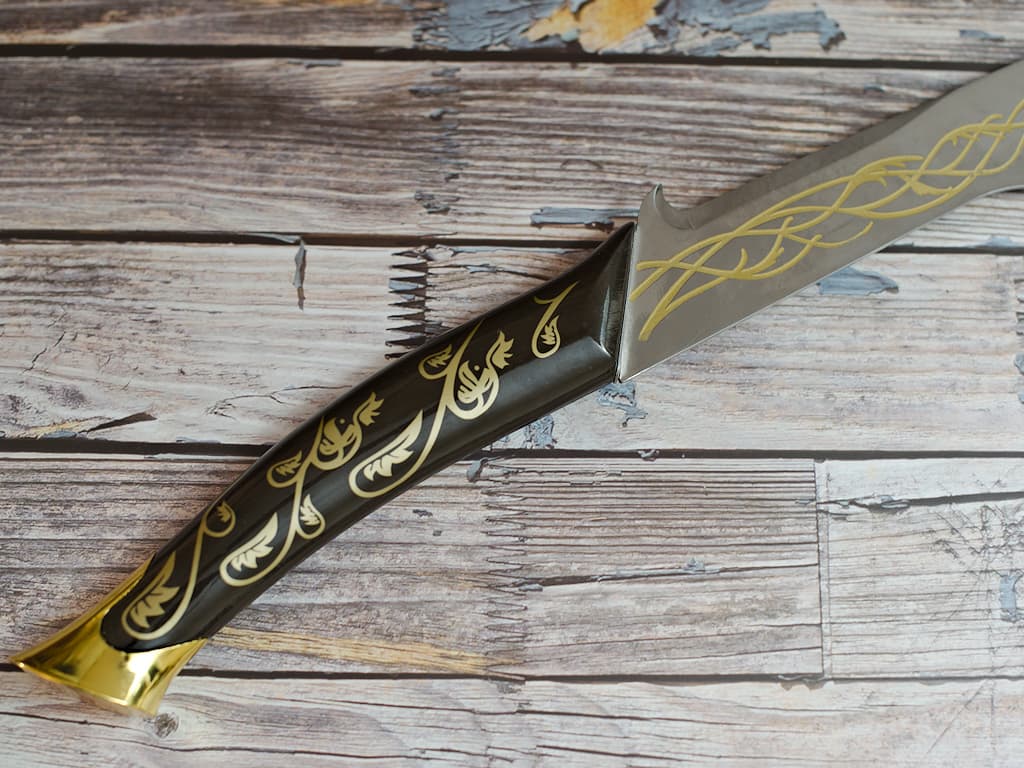 Hadhafang, sabre d'Arwen Undómiel, l'Étoile du Soir (Le Seigneur des Anneaux) Hadhafang, sabre d'Arwen Undómiel, l'Étoile du Soir (Le Seigneur des Anneaux)