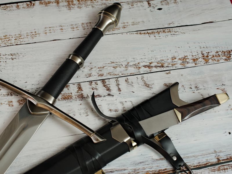 Épée du rôdeur Grands-Pas (Aragorn, Le Seigneur des Anneaux) #Terressens Épée du rôdeur Grands-Pas (Aragorn, Le Seigneur des Anneaux) #Terressens