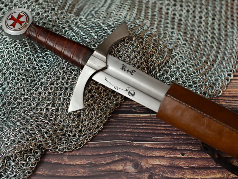 Grabado personalizado en una espada o daga #Terressens Grabado personalizado en una espada o daga #Terressens