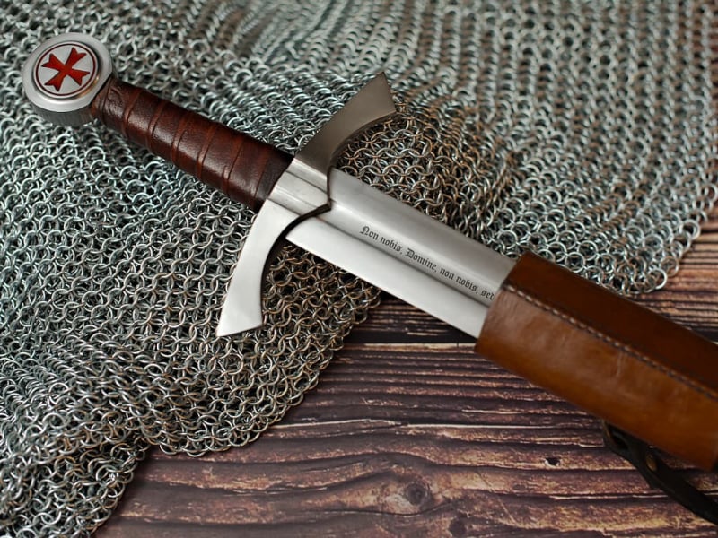 Grabado personalizado en una espada o daga #Terressens Grabado personalizado en una espada o daga #Terressens