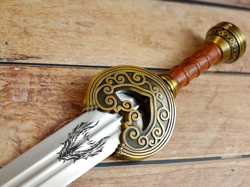 Grabado personalizado en una espada o daga #Terressens Grabado personalizado en una espada o daga #Terressens