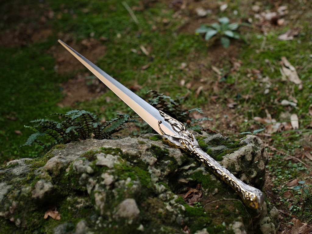 Daga de Finrod (Galadriel), origen de los Anillos de Poder (El Señor de los Anillos) Daga de Finrod (Galadriel), origen de los Anillos de Poder (El Señor de los Anillos)
