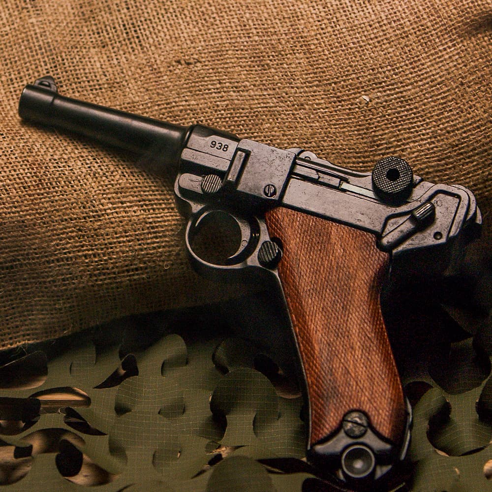 Pistola Luger P08 Parabellum, culata de madera #Terressens