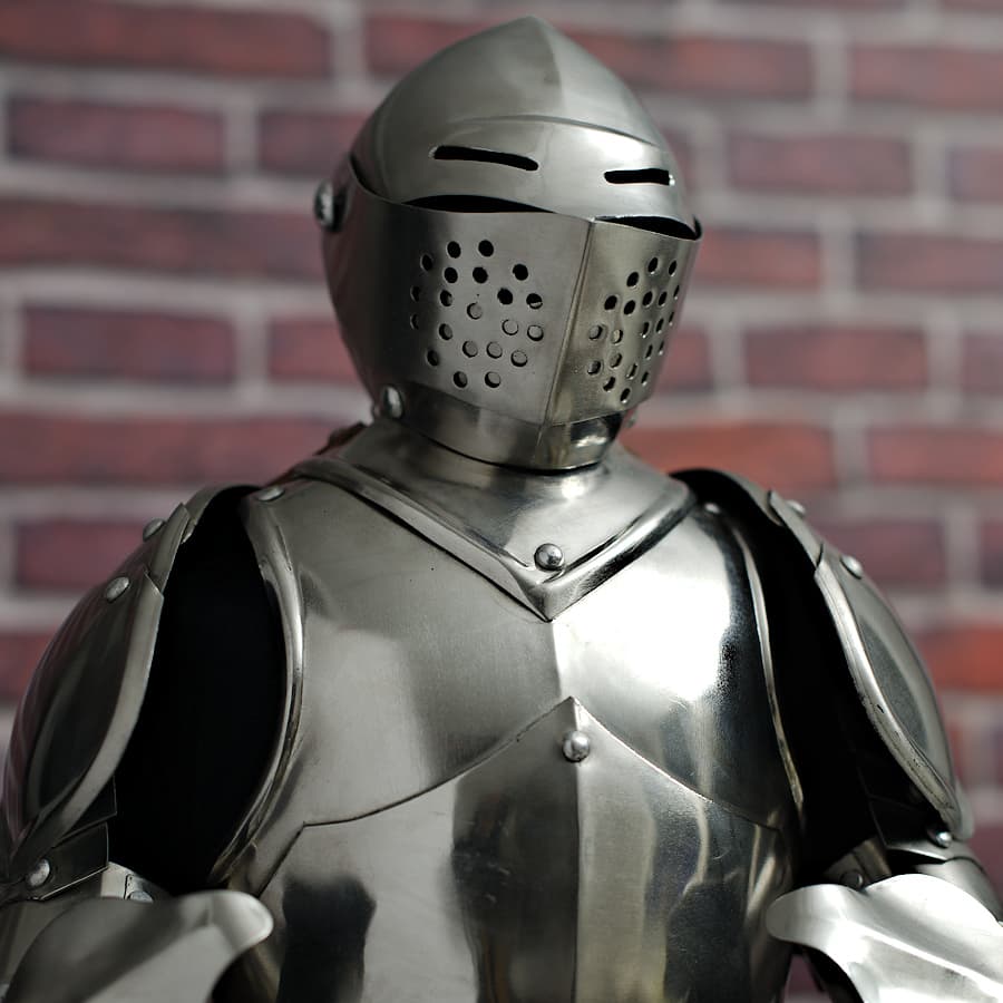 Armure médiévale française XVᵉ - XVIᵉ siècles (miniature) #Terressens Armure médiévale française XVᵉ - XVIᵉ siècles (miniature) #Terressens