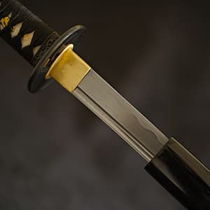 Katana aiguisé Kokuyō (黒夜, nuit noire), lame damas, monture noire