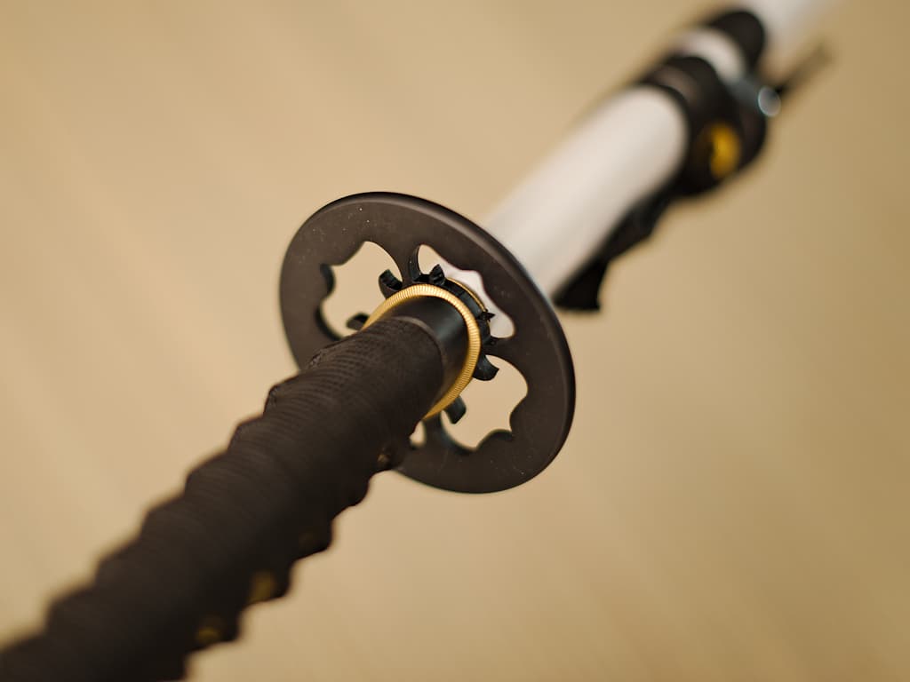 Katana aiguisé Kuro to Shiro (黒と白 noir et blanc) #Terressens Katana aiguisé Kuro to Shiro (黒と白 noir et blanc) #Terressens