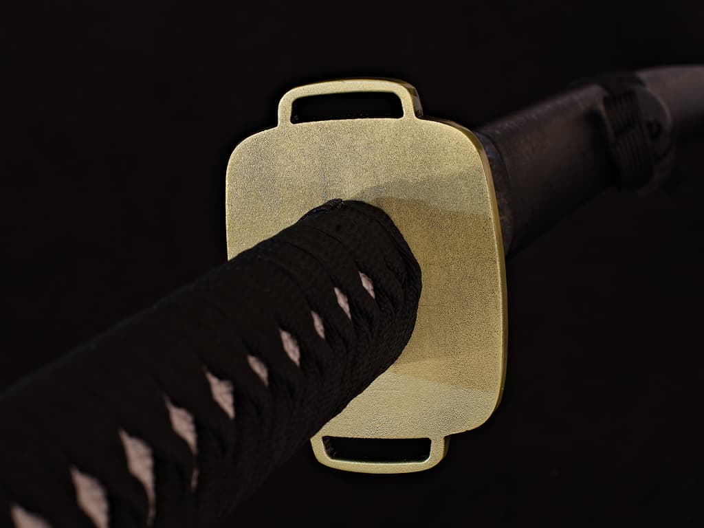 Nodachi (野太刀 long sabre japonais, ou ōdachi 大太刀, épée longue) #Terressens Nodachi (野太刀 long sabre japonais, ou ōdachi 大太刀, épée longue) #Terressens