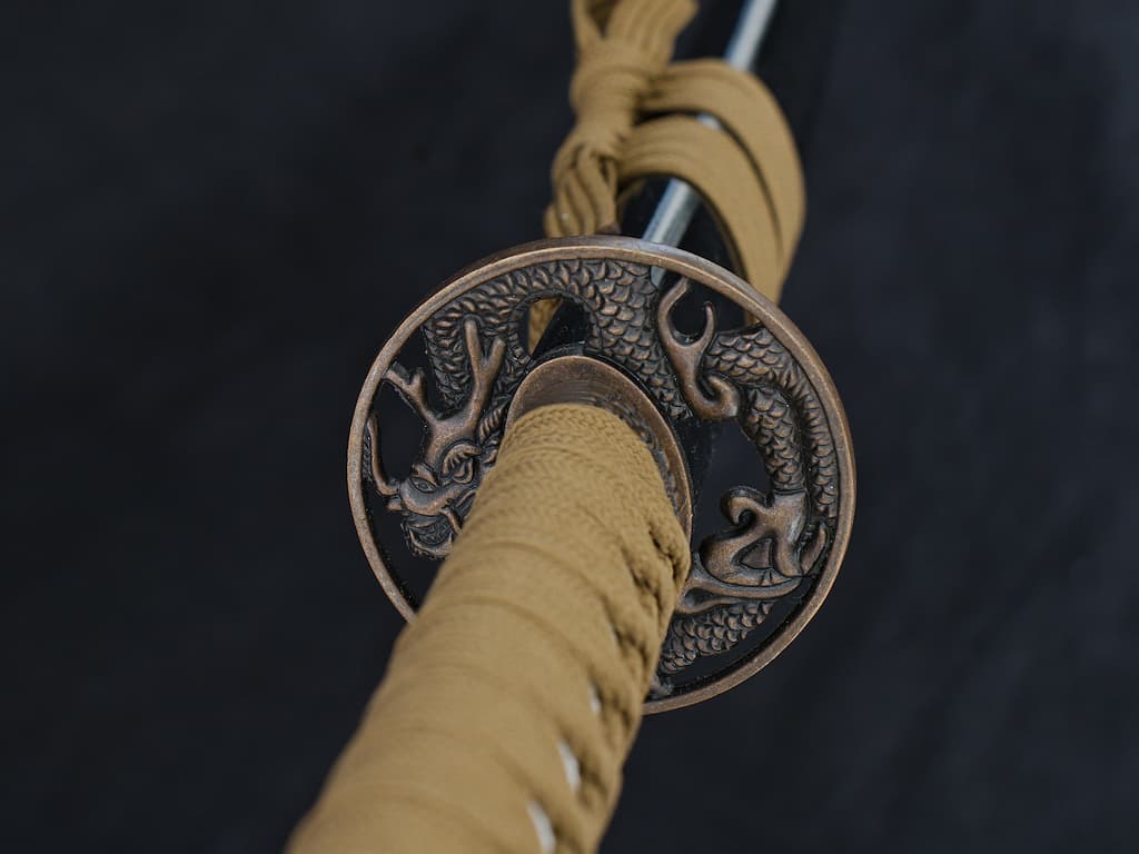 Katana de décoration « Dragon joueur » #Terressens Katana de décoration « Dragon joueur » #Terressens