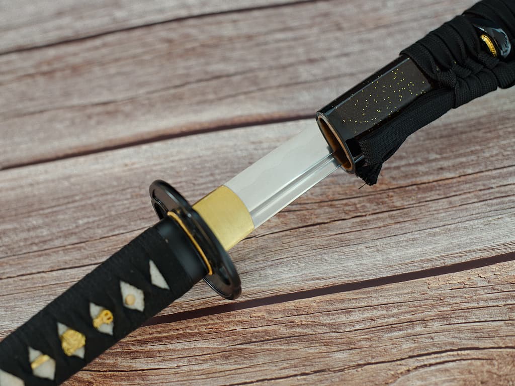 Katana aiguisé « Densei » (伝世), Maru 1065, trempe sélective #Terressens Katana aiguisé « Densei » (伝世), Maru 1065, trempe sélective #Terressens