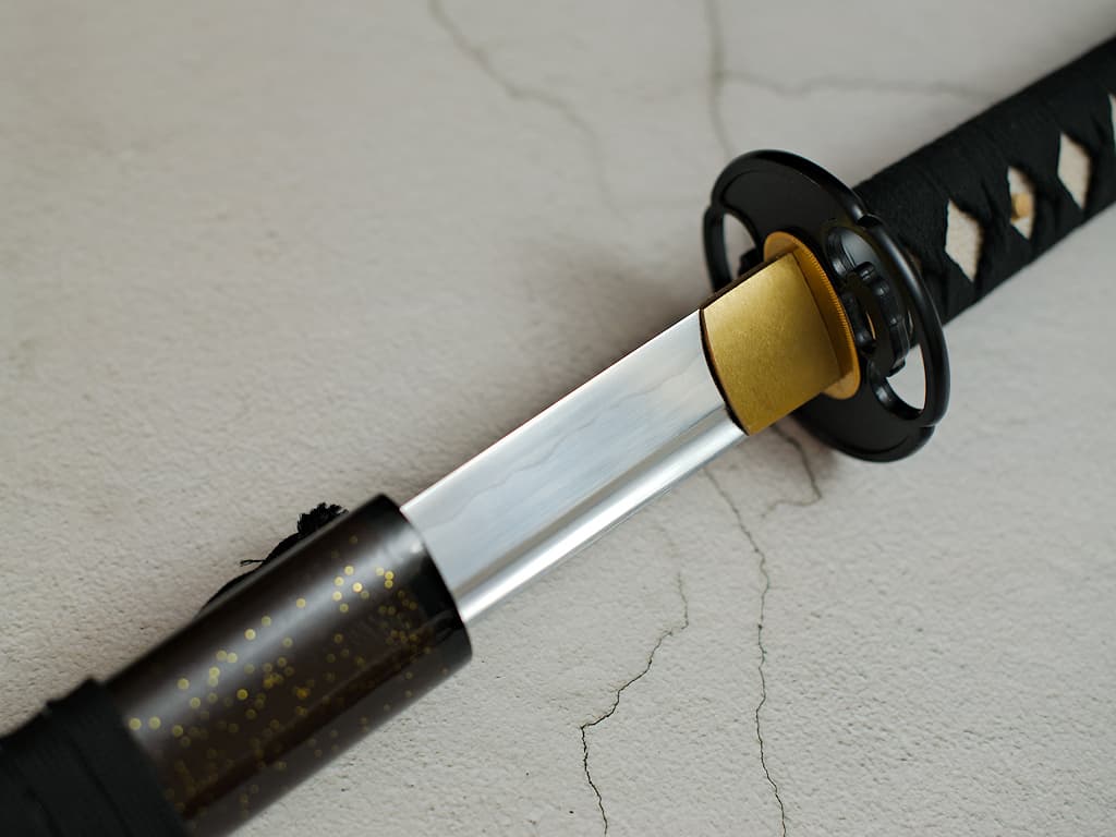 Katana aiguisé « Densei » (伝世), Maru 1065, trempe sélective #Terressens Katana aiguisé « Densei » (伝世), Maru 1065, trempe sélective #Terressens