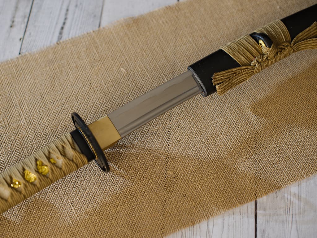 Tsuchi kara, wakizashi aiguisé (土から, issu du terreau, de la terre) #Terressens Tsuchi kara, wakizashi aiguisé (土から, issu du terreau, de la terre) #Terressens