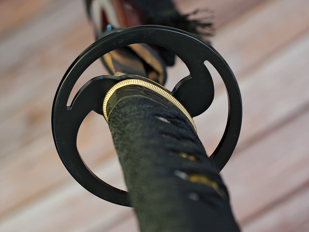 Katana « Kouryuu » (興隆, floraison, épanouissement, essor, développement), décor bambou et colibris, forge Soshu Kitae, véritable hamon, affûtage main #Terressens Katana « Kouryuu » (興隆, floraison, épanouissement, essor, développement), décor bambou et colibris, forge Soshu Kitae, véritable hamon, affûtage main #Terressens