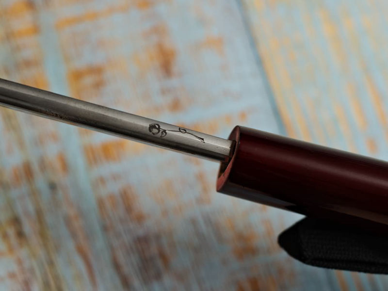 Grabado láser en el mune (reverso de la hoja) de una katana: rosa #Terressens Grabado láser en el mune (reverso de la hoja) de una katana: rosa #Terressens