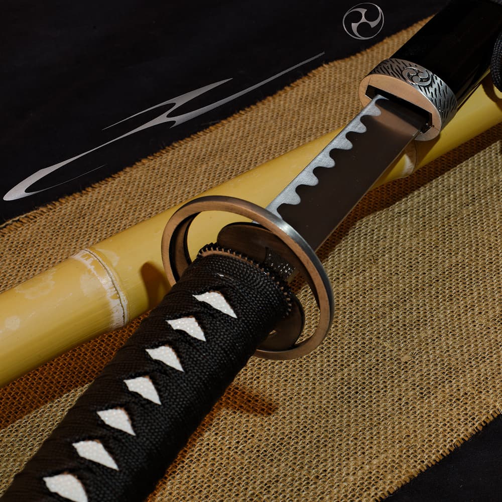 Katana negra Mitsu Tomoe #Terressens