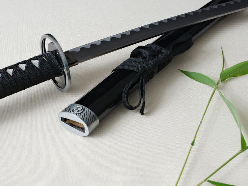 Katana negra Mitsu Tomoe