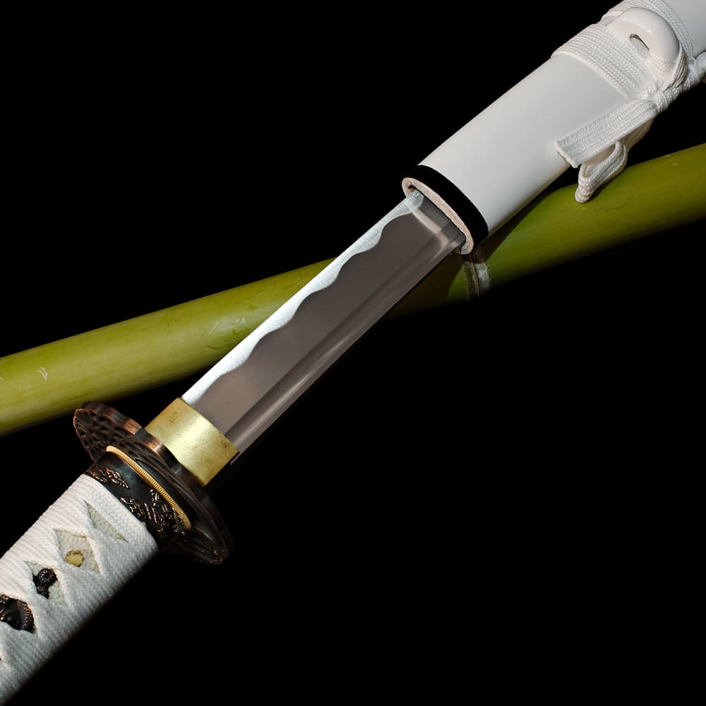 "Nieve eterna" katana blanca afilada 復活 #Terressens