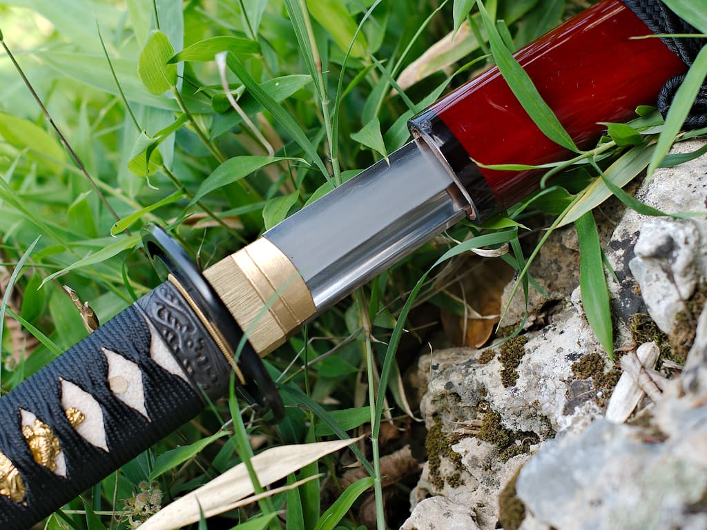 Katana "Kouryuu" (興隆, floración, florecimiento, crecimiento, desarrollo), decoración de bambú y colibrí, forja Soshu Kitae, hamon real, afilada a mano #Terressens Katana "Kouryuu" (興隆, floración, florecimiento, crecimiento, desarrollo), decoración de bambú y colibrí, forja Soshu Kitae, hamon real, afilada a mano #Terressens