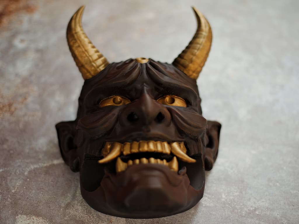 Soporte de pared «Oni» (鬼) para una o dos katanas #Terressens Soporte de pared «Oni» (鬼) para una o dos katanas #Terressens